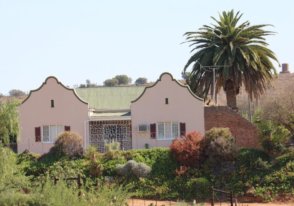 Grysbok Self Catering Accommodation Oudtshoorn Dış mekan fotoğraf