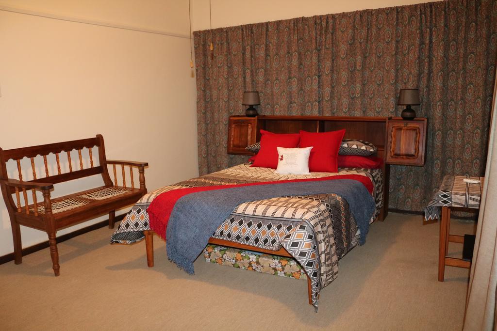 Grysbok Self Catering Accommodation Oudtshoorn Dış mekan fotoğraf